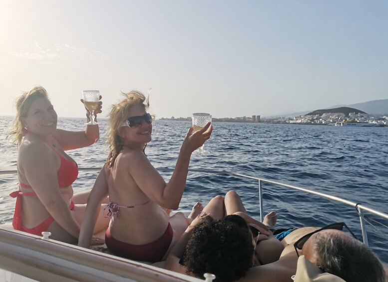 Picture 8 for Activity Puerto Colón: Coastal Boat Cruise with Swimming and Snacks