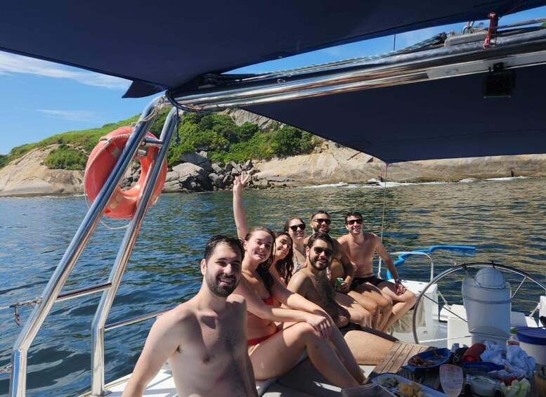 Rio de Janeiro: Sail Boat Tour of Guanabara Bay & Open Bar