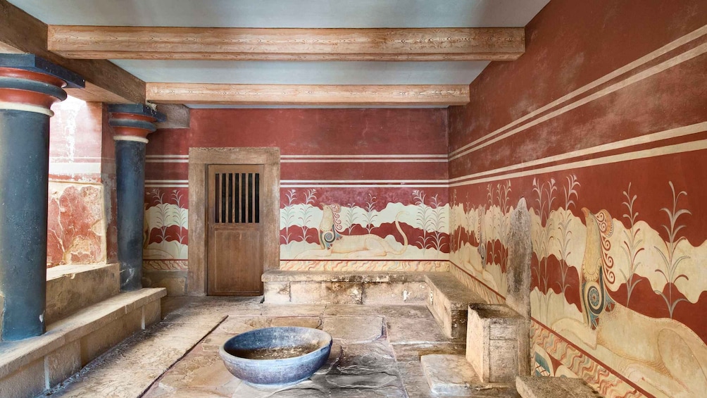 Picture 2 for Activity Knossos Palace & Heraklion City Tour From Heraklion