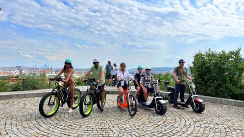 Praha: City Viewpoints Tour med elektrisk Fat Bike