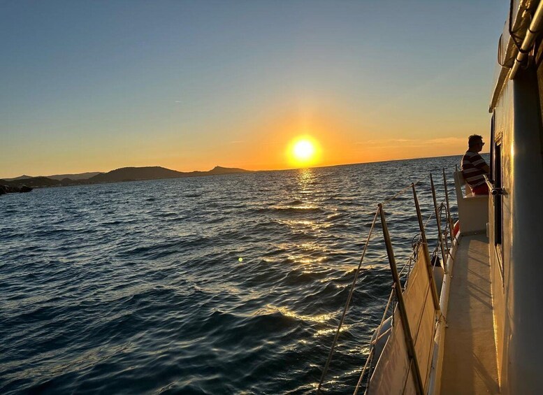 Picture 4 for Activity Private daily Cruise or Sunset for Swimming Max 11 persons