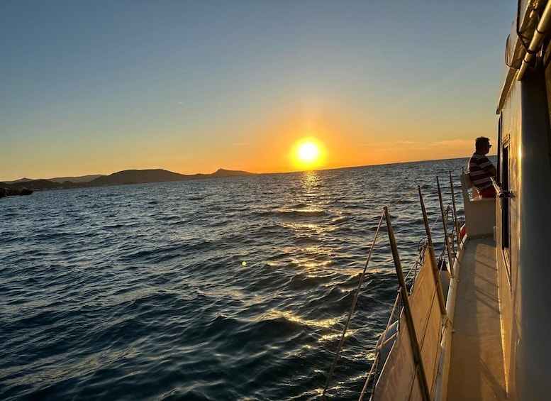 Picture 4 for Activity Private daily Cruise or Sunset for Swimming Max 11 persons