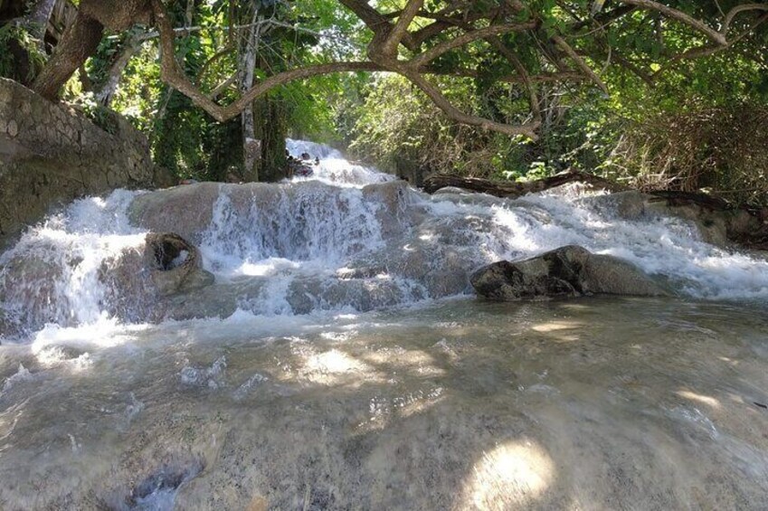 Private Dunn's River Falls & Shopping Tour from Falmouth