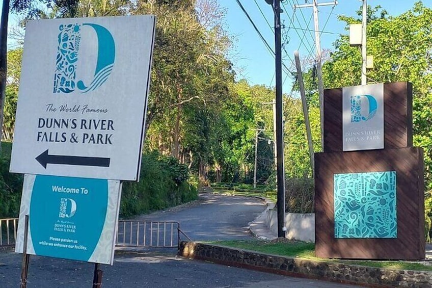 Entrance to the picturesque Dunn's River Falls