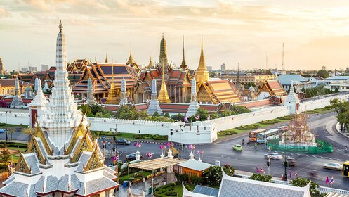 Explore Bangkok from Hua Hin: A Cultural and Architectural Full-Day Tour