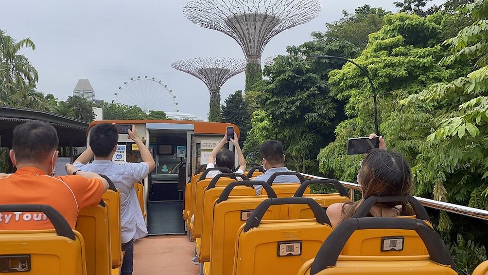 Gardens by the Bay 2 Domes with Avatar Plus Free FunVee 2 Hours Tour