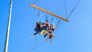 Giant Swing Experience At Umauma Falls