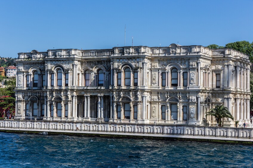 Palaces by the Bosphorus Hop-On/Hop-Off Boat Tour – Full Day