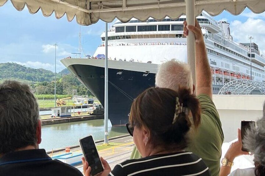 Ruins of Panama Viejo, Colonial Town and Miraflores Locks