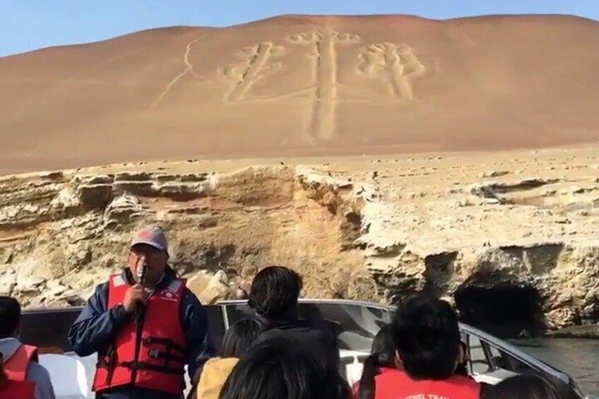  Nazca Lines and Huacachina Oasis from Lima. Flight from Nazca