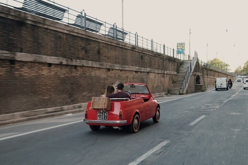 Vintage Fiat 500 600 Cabriolet: Private Tour to Rome's Highlight