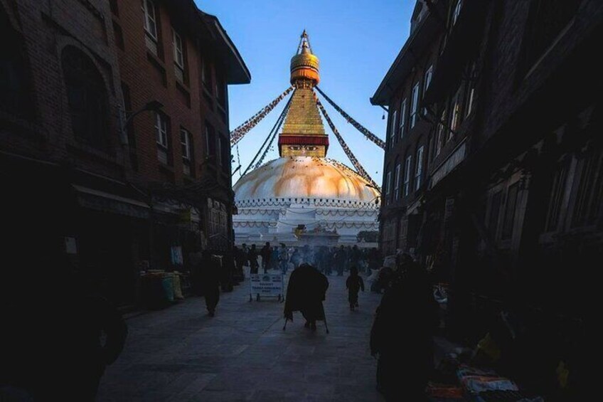 Peak-a-boo, boudhanath from main entry point.