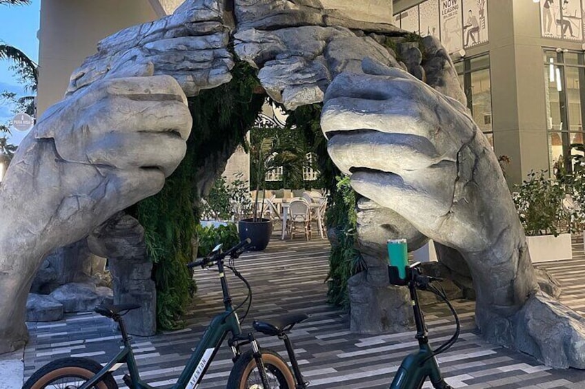 60 min Guided Electric Bike Tour of Fort Lauderdale.