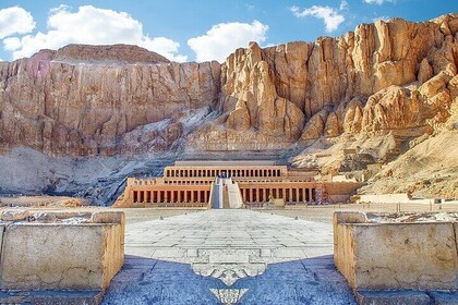 Luxor Day Tour By Plane From Sharm El Sheikh