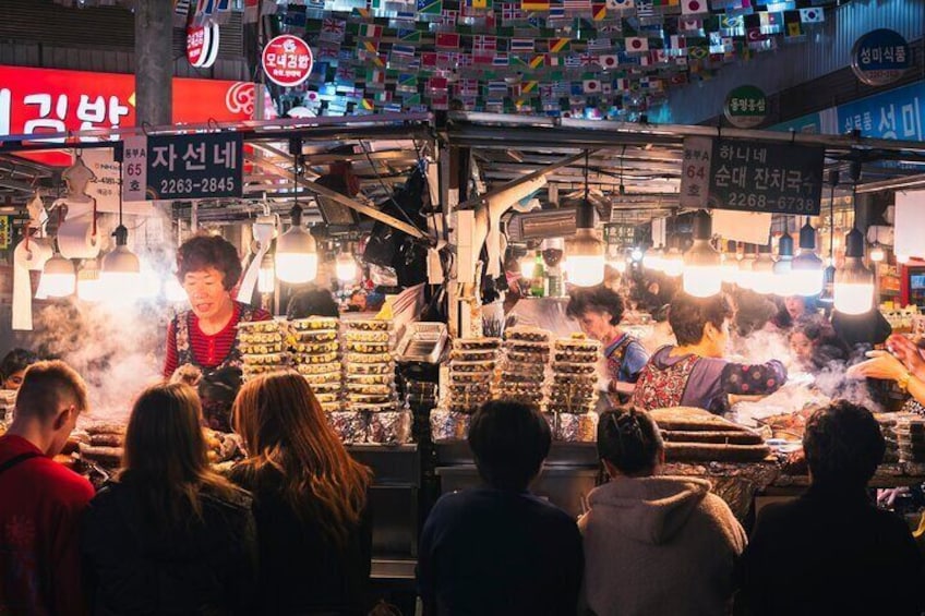 Unique Authentic Food Adventure in Gwangjang Market 