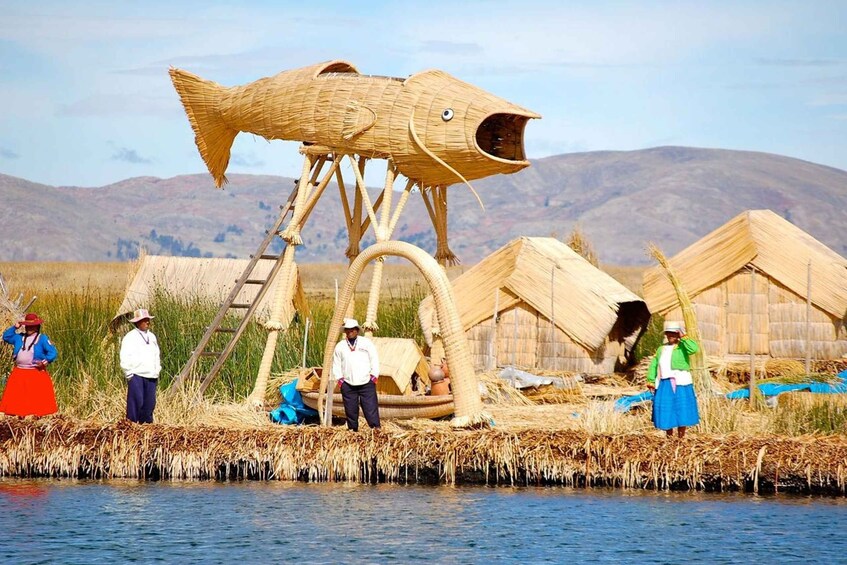 From Puno: Uros and Taquile Islands Day Tour with Lunch