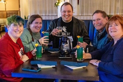 Salem Booze and Brews Haunted Pub Crawl door US Ghost Adventures