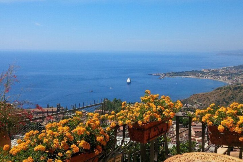 Private Tour to Etna and Taormina from Messina