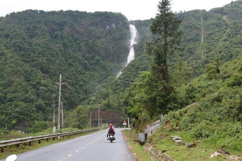 Sapa Full Day Discovery Tour: Silver Waterfall, Love Waterfall...
