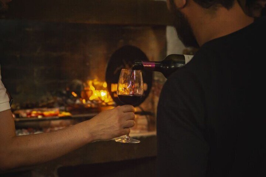Gastronomic experience with barbecue class in Mendoza.