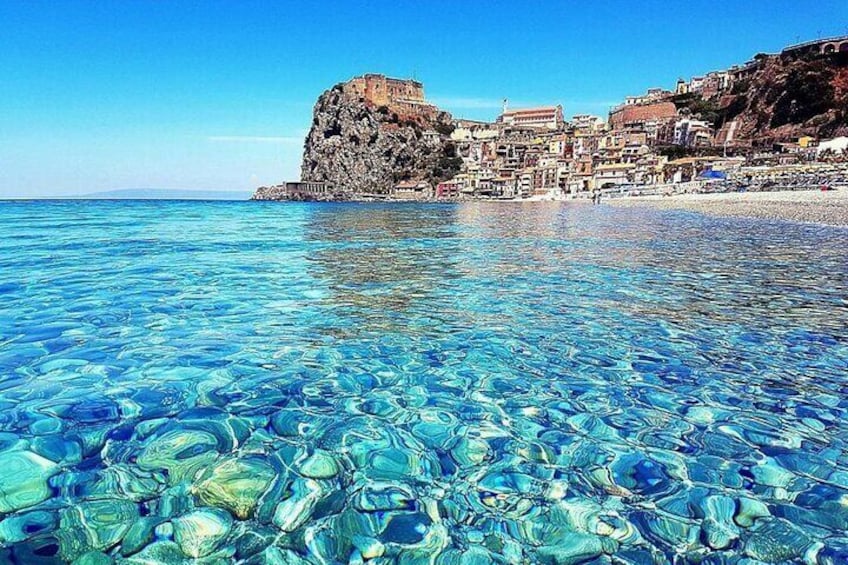 2-hour Guided Boat Tour of Scilla