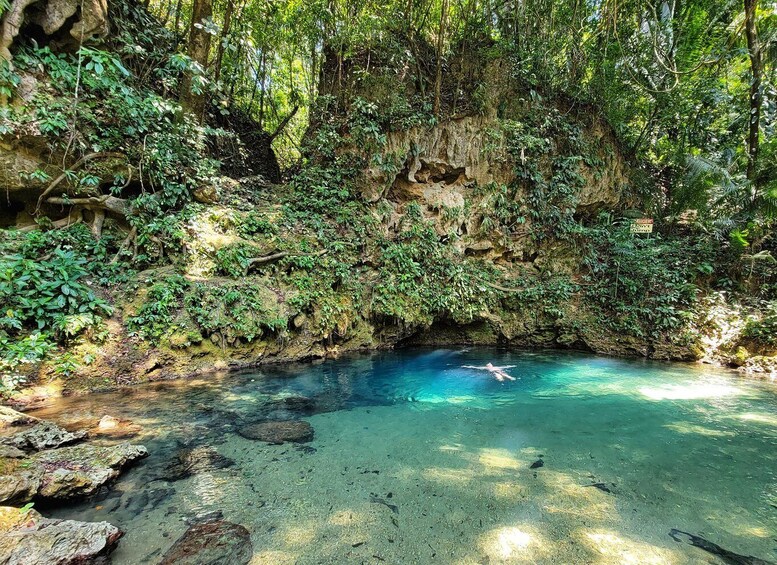 Picture 7 for Activity Belize: Mayan Ruins and Inland Blue Hole Tour