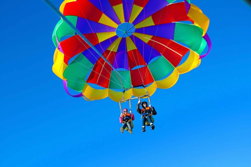 Surfers Paradise: Parasailing Adventure