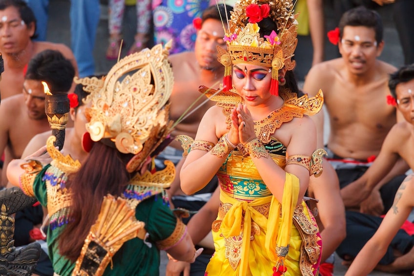 Skip The Line Tour: Uluwatu Temple and Kecak Fire Dance – Half Day