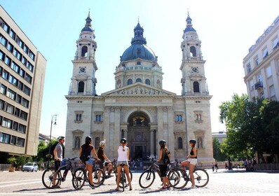 Budapest: Budapest: Opastettu kaupunkikierros sähköpyörällä