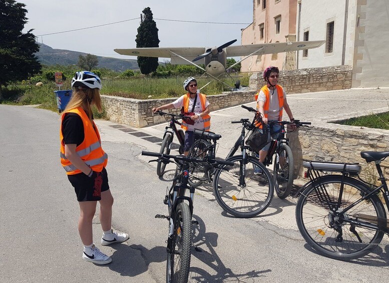 Rethymno: e-Bike Tour on Mili Gorge and soft drinks