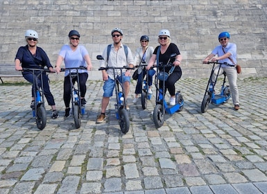 Munich: Top Sights Guided e-Scooter Tour