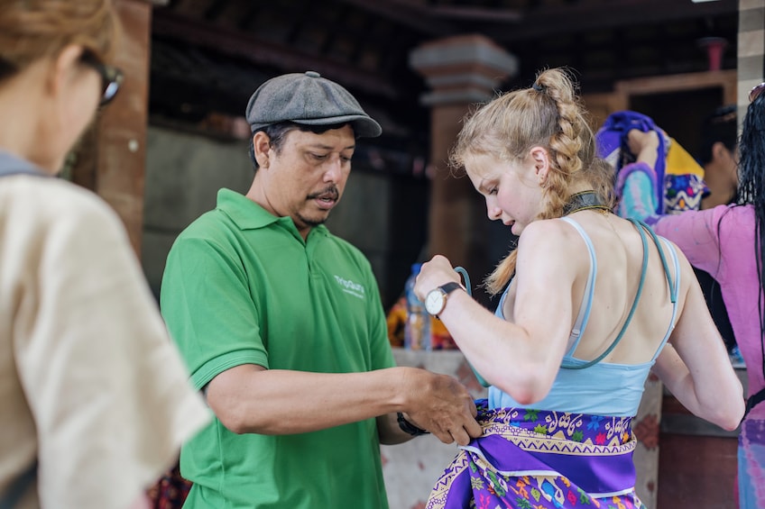 Ubud Tour: Monkey Forest, Tegalalang Rice Terrace and More