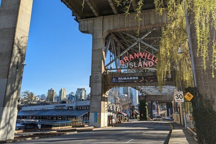 3-Hours Walking Tour on Market and Shops in Granville Island 