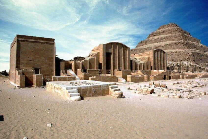 Private Tour Memphis, Saqqara, and Dahshur Pyramids from Cairo.