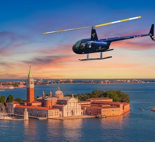 Venesia: Tur Helikopter Pribadi di atas Laguna