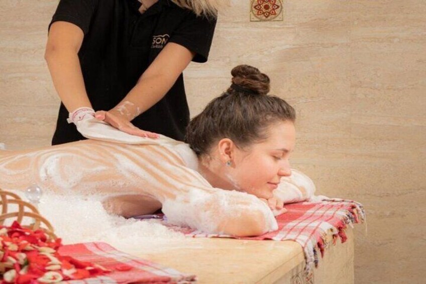 Experience Cleopatra Plus and Full Body Massage in Hurghada