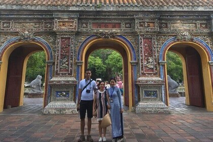 3-Hours Hue Imperial Walking Tour with Guide