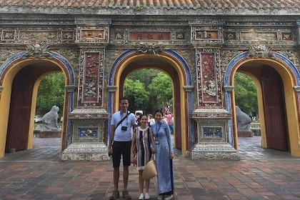 3-Hours Hue Imperial Walking Tour with Guide