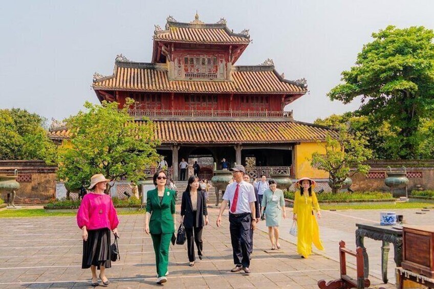 3-Hour Hue Imperial Walking Tour with Guide