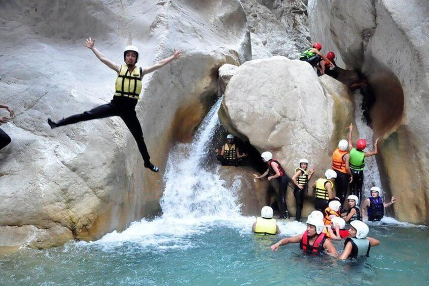 Canyoning Body Rafting