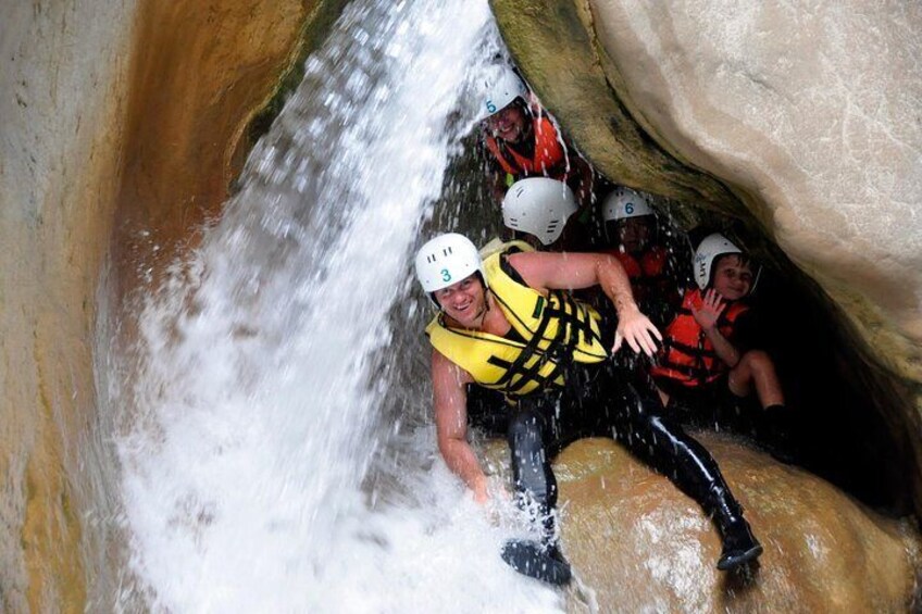Canyoning Body Rafting