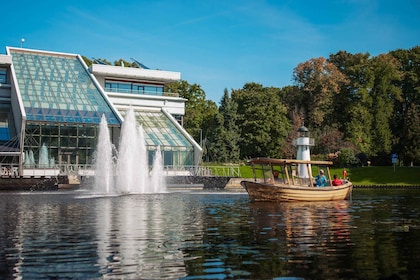 Riga: Canal Boat Sightseeing Tour