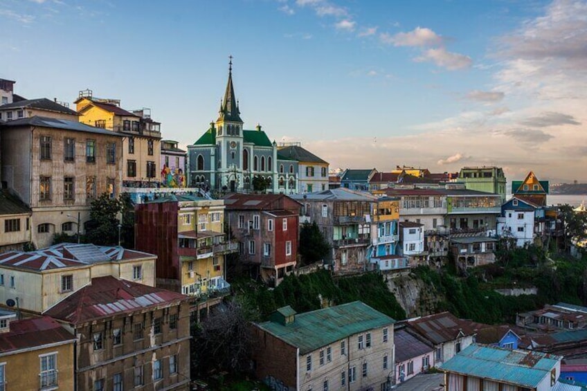 Walking Tour of Valparaiso and the House of Neruda La Sebastiana