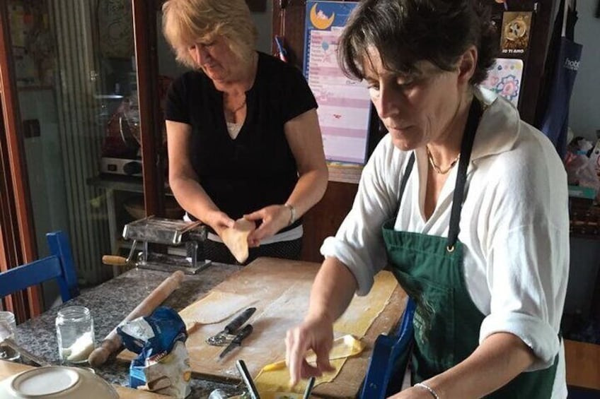  Cooking Class and Dinner in 17th Century Villa at Parma