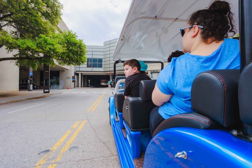 Picture 1 for Activity Dallas: 1 or 2-Hour Electric Cruiser Open-Air Tour