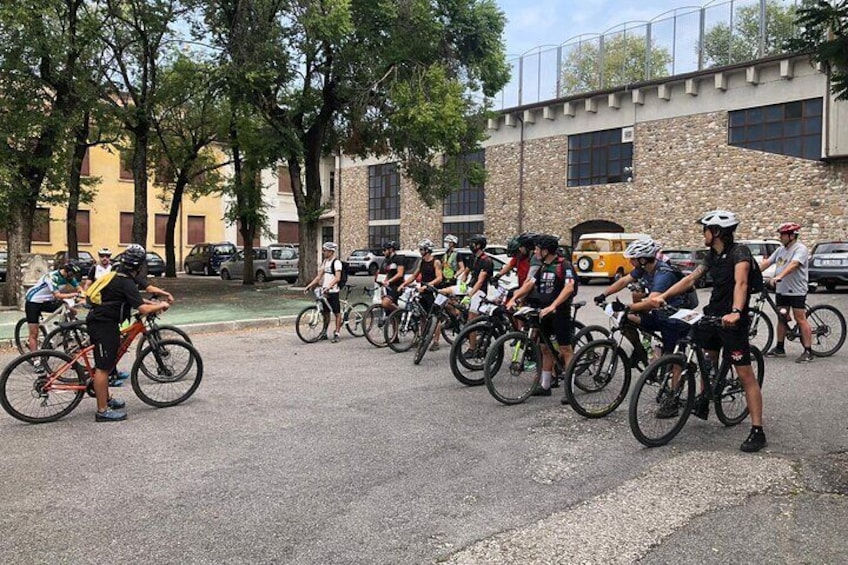 E-Bike tour and Wine tasting from Sirmione Inland