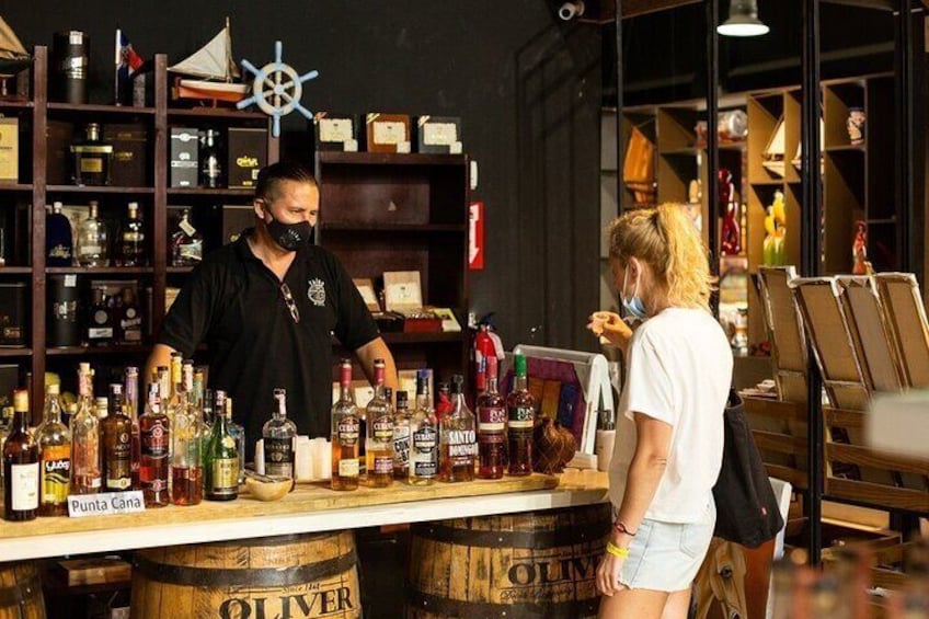 Experiencia de compras en Punta Cana, Chocolate, Café, Regalos.