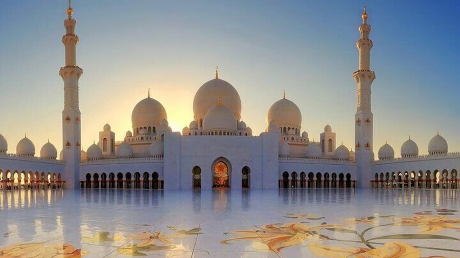 From Dubai Abu Dhabi Sheikh Zayed Mosque Tour