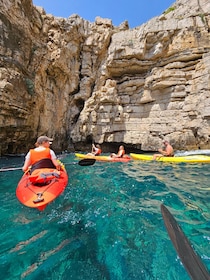 Pula: Höhlenkajaktour, Schnorcheln und Klippenspringen