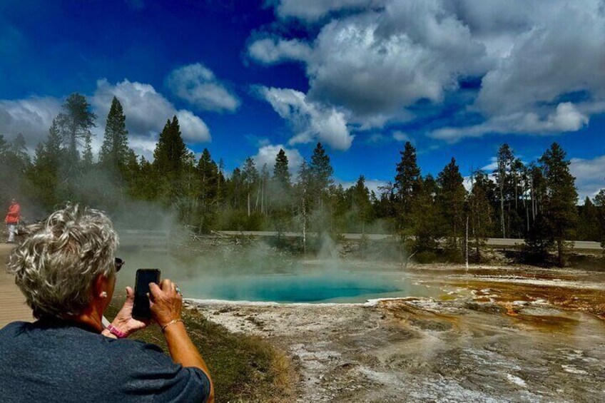 All-inclusive YNP Lower Loop Specialty Tours 55+Adults Fr:Cody Wy